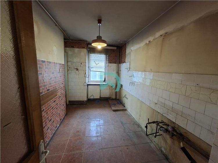 Apartament cu 3 camere decomandat în Centrul Civic