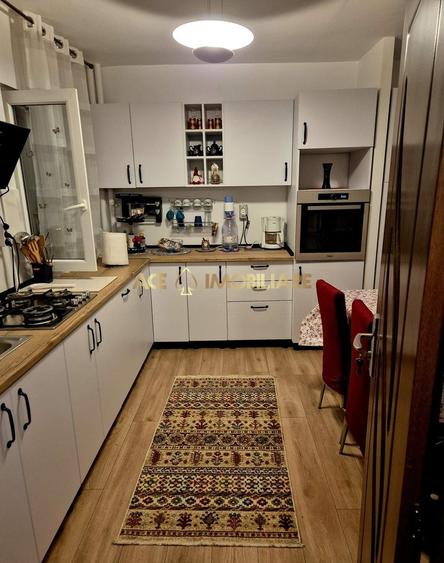 Apartament cu 3 camere semidecomandat, mobilat în Gorjului