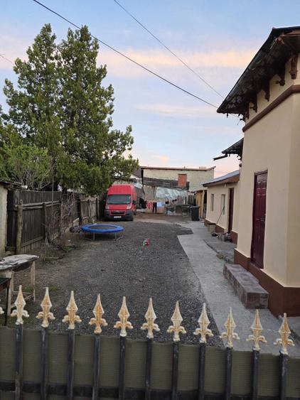 Casă cu 3 camere în Uiești