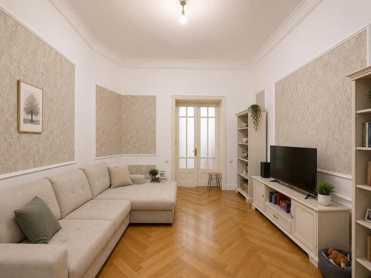 Apartament cu 4 camere semidecomandat în Romană