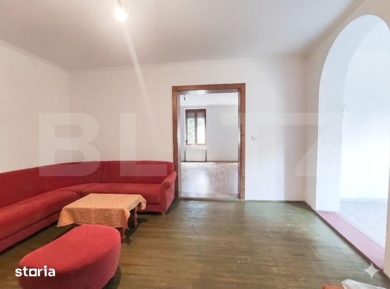 Casă cu 5 camere cu Teren 598 Mp în Central