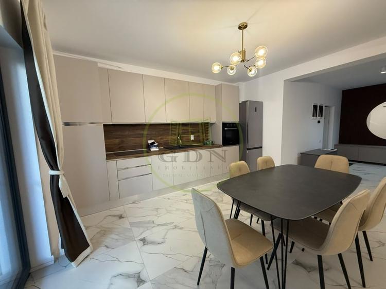 Apartament cu 3 camere decomandat, mobilat în Exterior Est