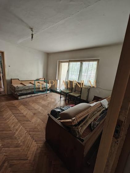 Apartament cu 2 camere semidecomandat în Aradului