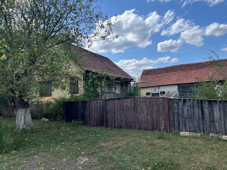Casă cu 2 camere în Pătârș