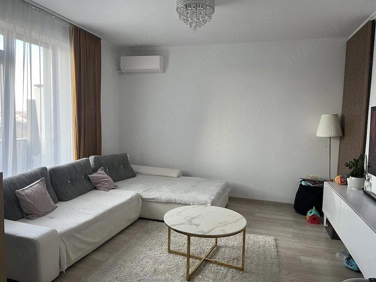 Apartament cu 3 camere decomandat în Giroc