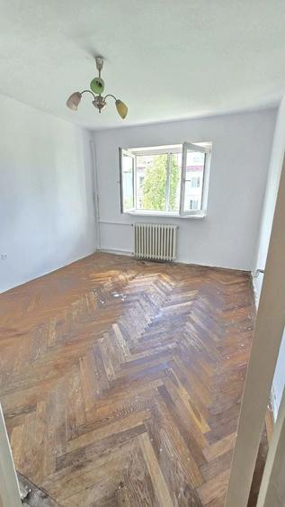 Apartament cu 3 camere decomandat în Tomis Nord