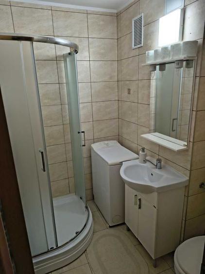 Garsonieră decomandată, mobilată în Central