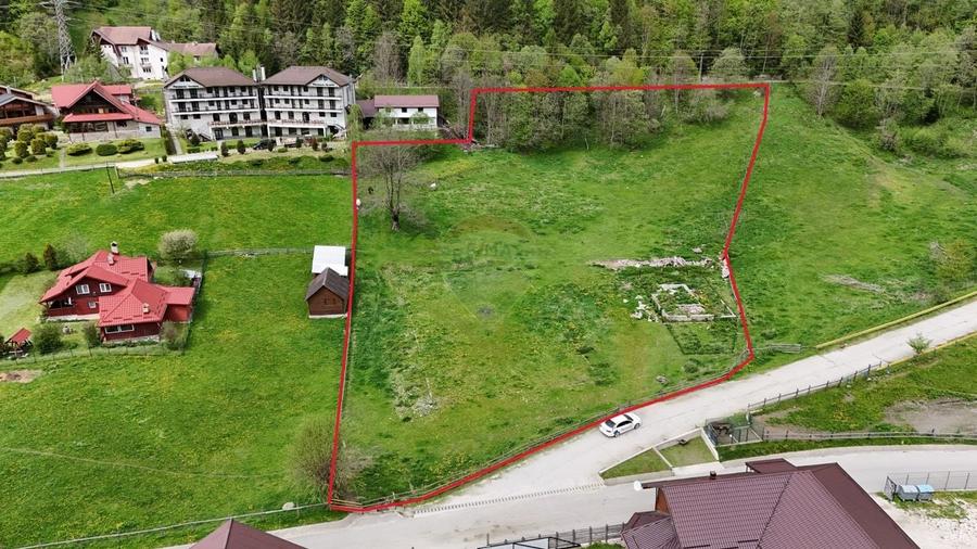 Teren Construcții intravilan de 10000 mp, în Sătic