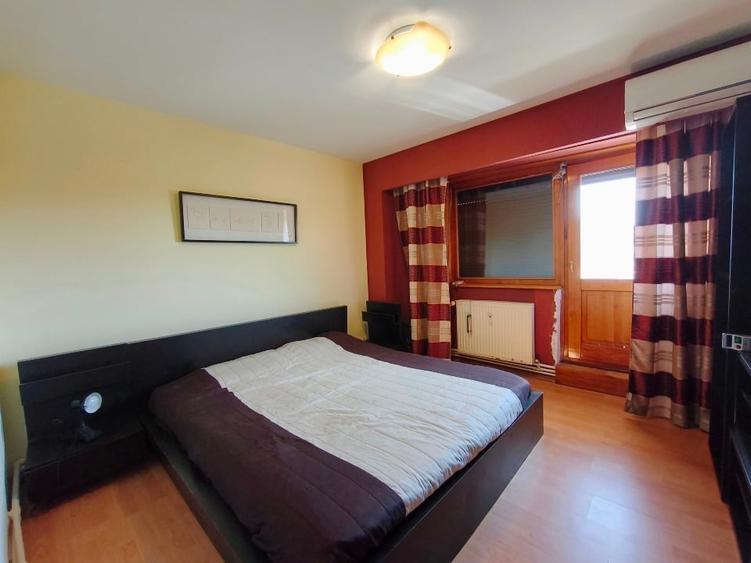 Apartament cu 5 camere decomandat, mobilat în Micălaca