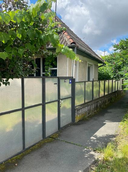 Casă cu 3 camere cu Teren 900 Mp în Galșa