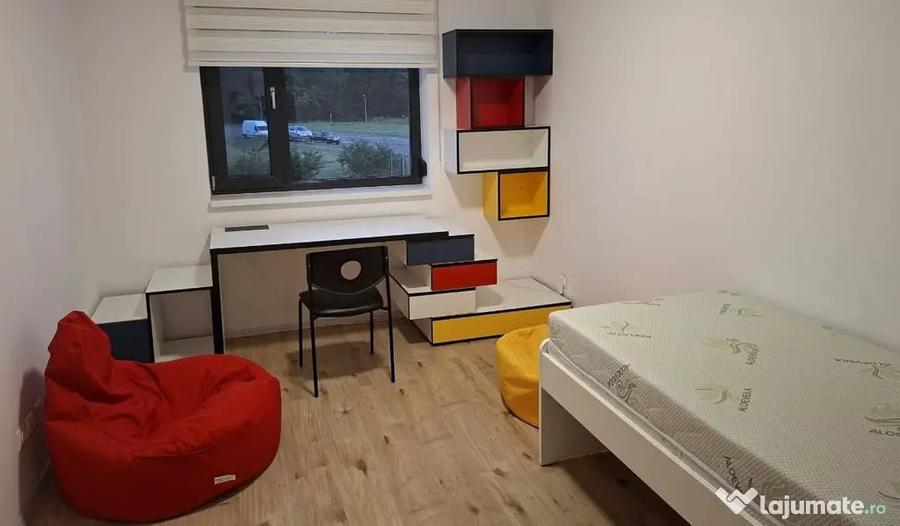 Apartament cu 3 camere decomandat în Băneasa