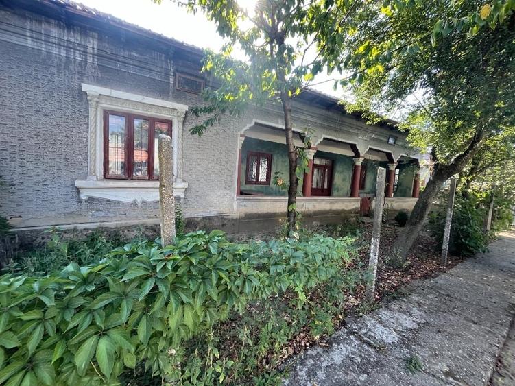 Casă individuală cu 4 camere cu Teren 720 Mp în Smârdioasa