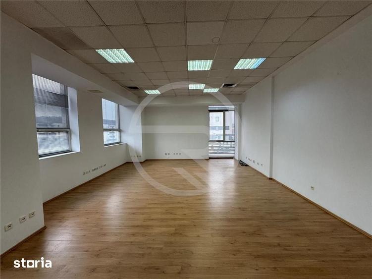 Spațiu comercial, de 1,200 mp, în Florești