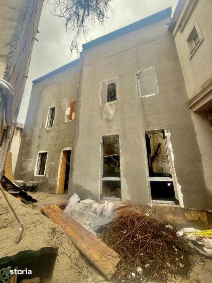 Casa la Unirii in curs de renovare - 1