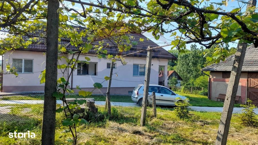 Casă cu 3 camere cu Teren 2500 Mp în Benesat