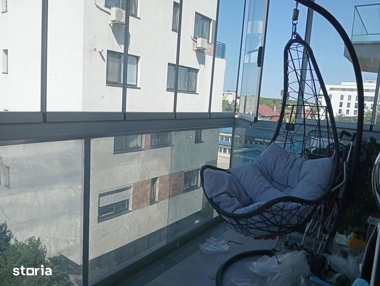 Apartament cu 3 camere decomandat în Străulești