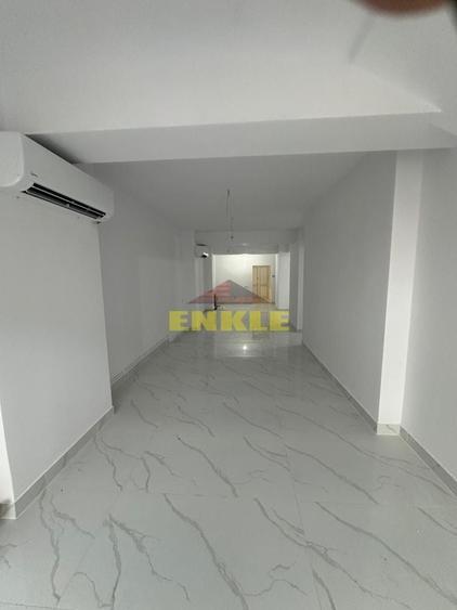 Spațiu comercial, de 100 mp, în Ultracentral