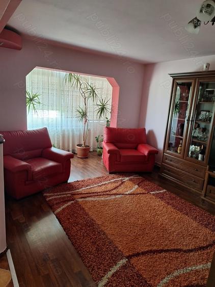 Apartament cu 4 camere decomandat în Central