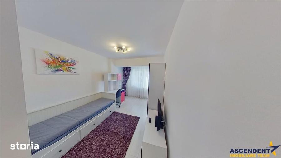 Apartament cu 3 camere decomandat, mobilat în Tractorul