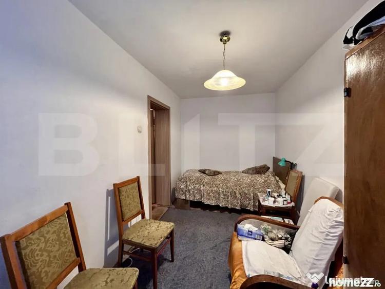 Apartament cu 3 camere semidecomandat în Andrei Mureșanu
