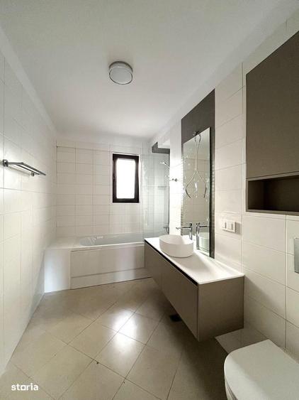 Apartament cu 4 camere în Arcul de Triumf