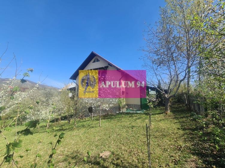 Casă individuală cu 5 camere cu Canalizare în Ghioșești