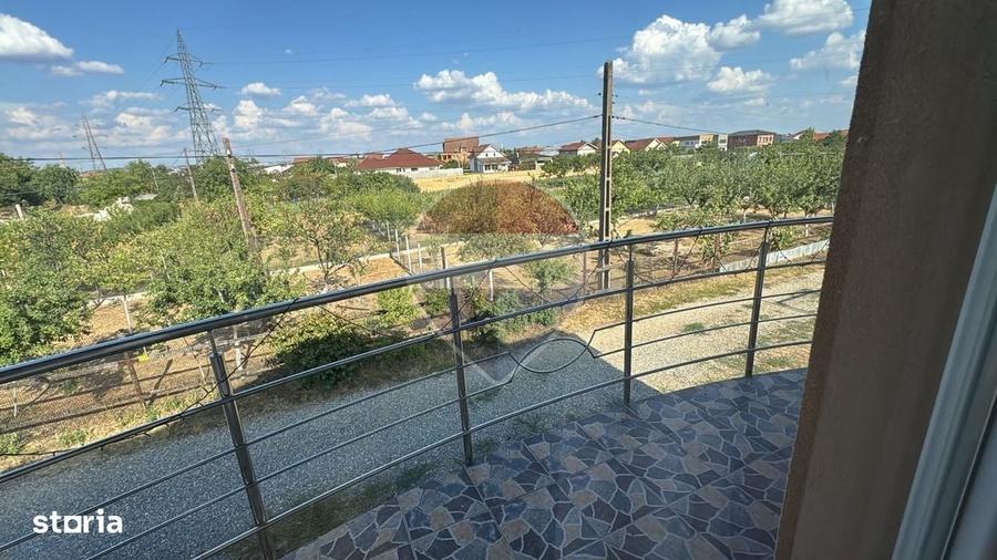 Casă cu 4 camere în Sântandrei