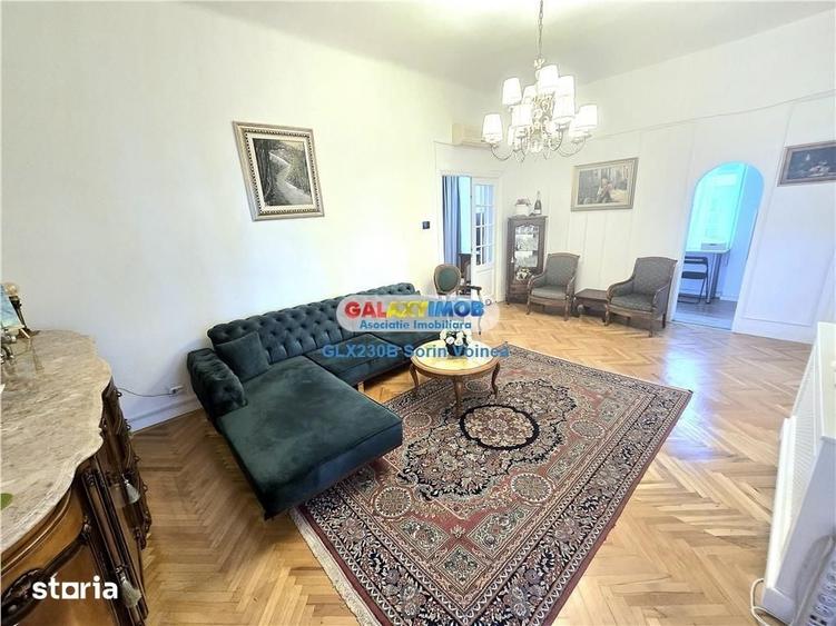 Apartament cu 4 camere în Centrul Civic