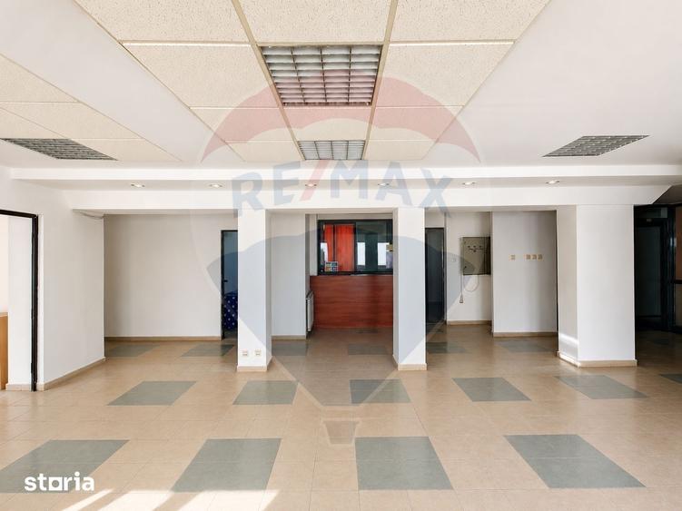 Spațiu comercial, de 372 mp, în Central