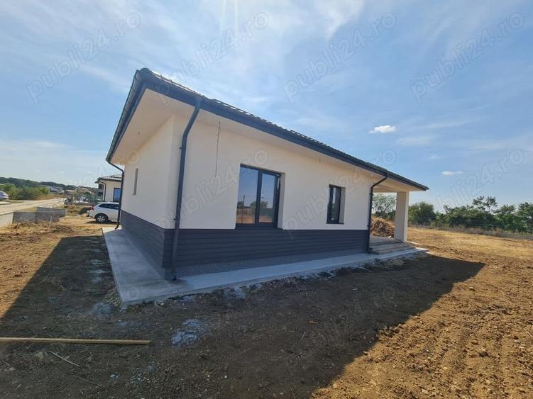 Casă cu 4 camere cu Teren 500 Mp în Săftica