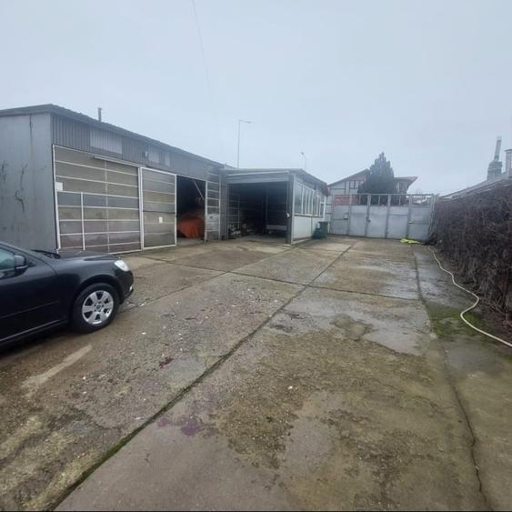 Spațiu industrial, de 427 mp, în Micro 14