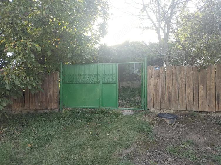 Casă cu 1 camere cu Teren 1100 Mp în Calea Mare