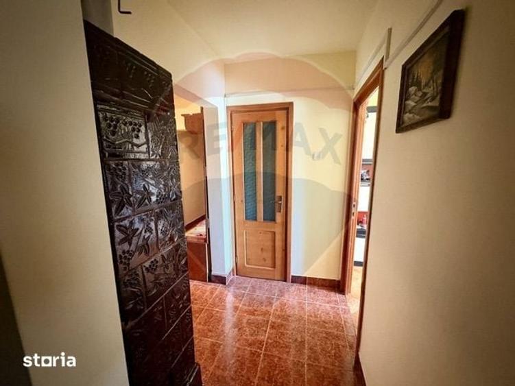Apartament cu 3 camere decomandat în Central