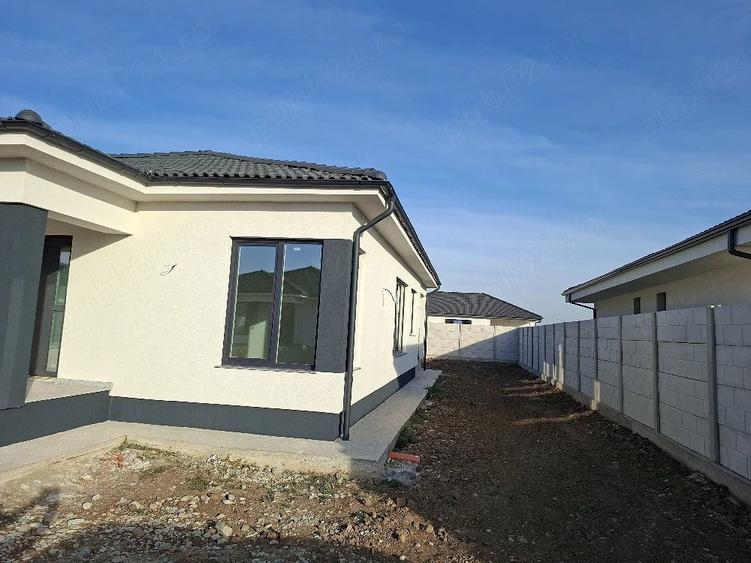 Casă cu 3 camere cu Teren 500 Mp în Sântandrei