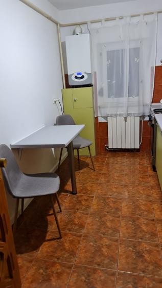Apartament cu 3 camere decomandat în Brăilei