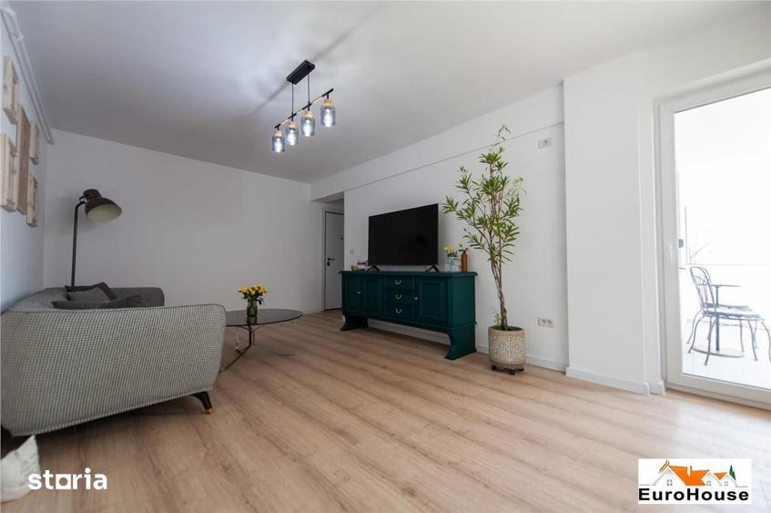 Apartament cu 3 camere decomandat în Cetate