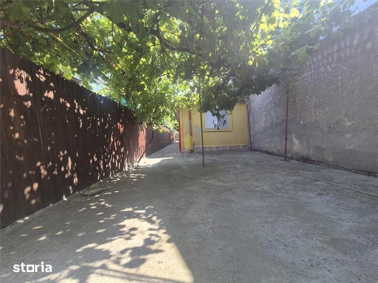 Casă cu 3 camere cu Teren 198 Mp în Plantelor