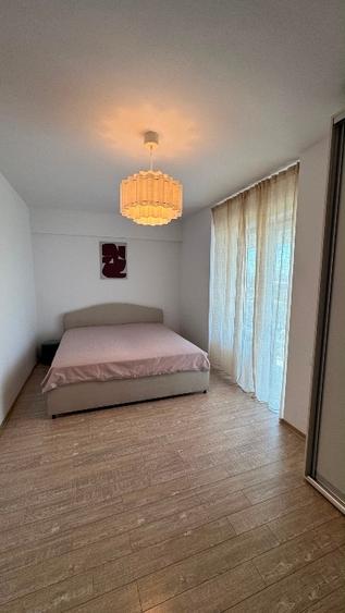 Apartament cu 3 camere, mobilat în Lujerului