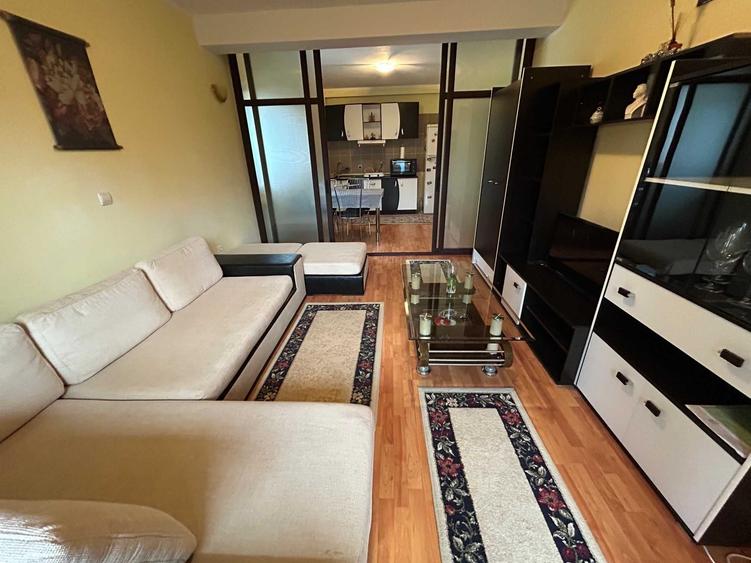 Apartament cu 2 camere decomandat în Cioplea