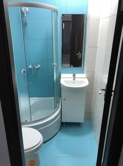 Apartament cu 4 camere decomandat în Tineretului