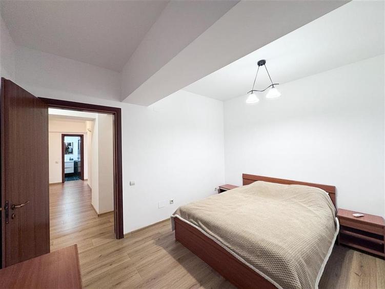 Apartament cu 3 camere semidecomandat, mobilat în Herăstrău