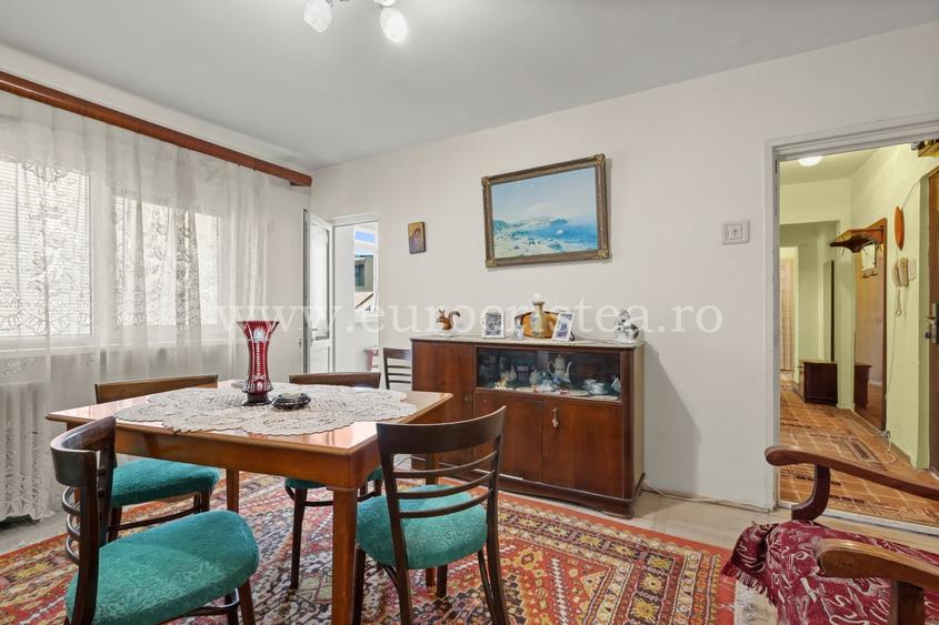 Apartament cu 3 camere decomandat în Central
