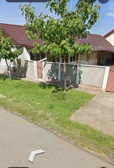Casă cu 4 camere cu Teren 521 Mp în Central