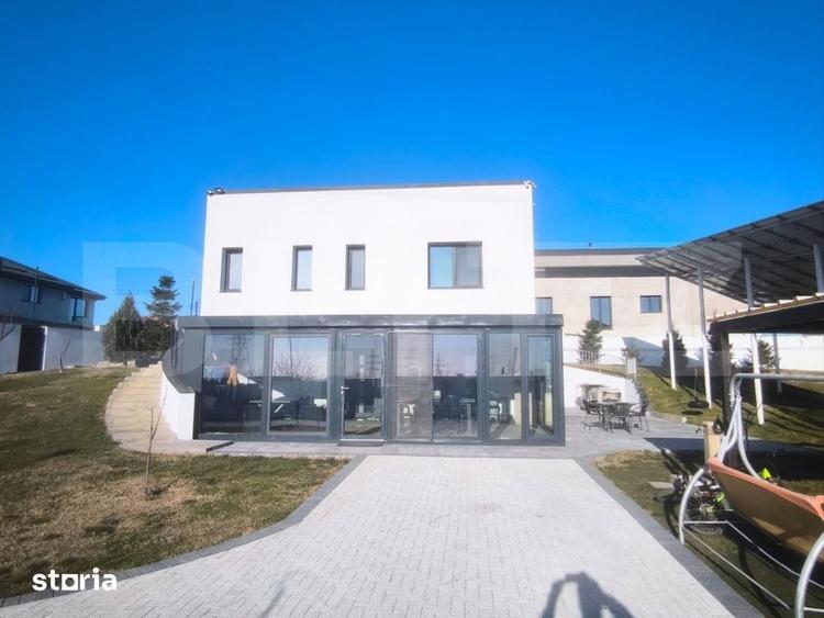 Casă cu Teren 1145 Mp în Cârcea