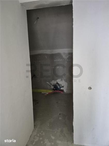 Casă cu 7 camere cu Teren 598 Mp în Sântandrei