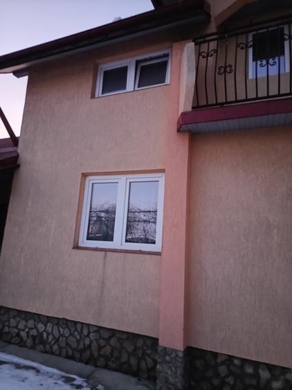 Casă cu 4 camere în Vadu Moldovei
