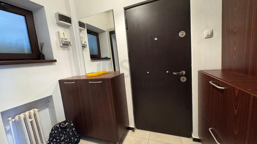 Apartament cu 4 camere decomandat în Dacia