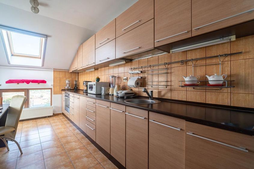 Apartament cu 2 camere semidecomandat, mobilat în Micălaca