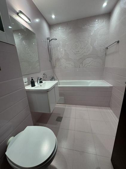 Inchiriez apartament cu 2 camere utilat complet, Bd Decebal - 10