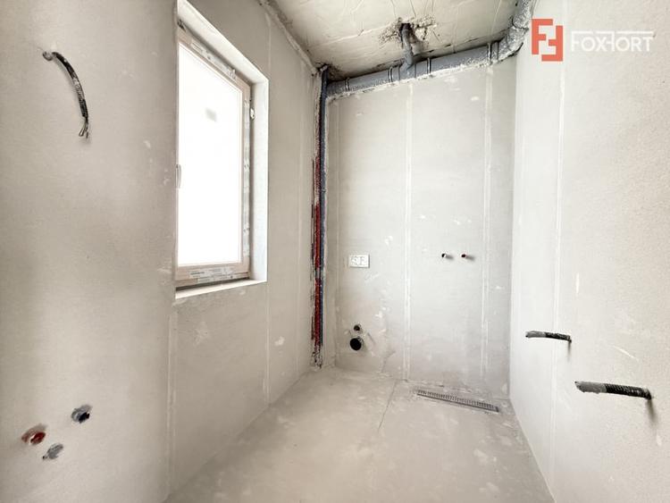 Duplex cu 4 camere cu Canalizare în Săcălaz